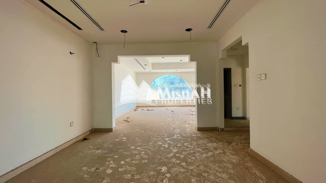 5 872 sq. ft. Commercial Villa on Jumeirah Beach Rd