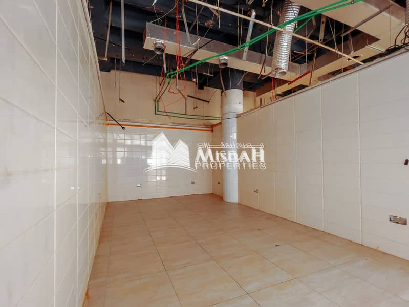 17 680 sq. ft Showroom with huge kitchen space facing Main Road