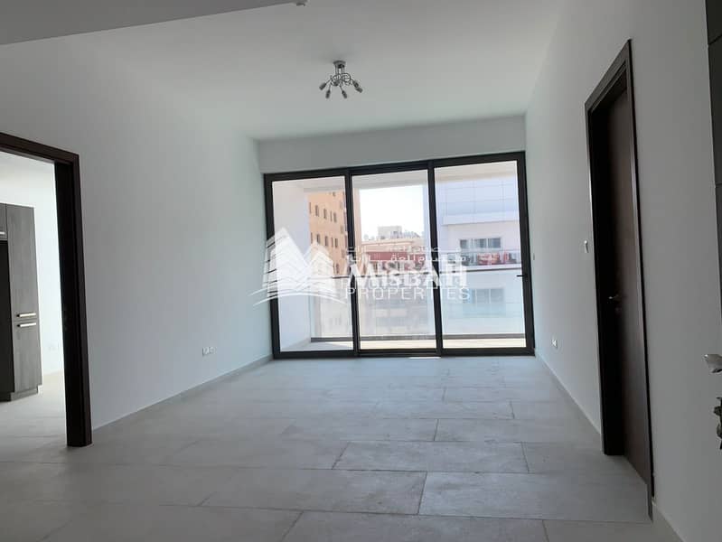 Brand new building 1 BHK Available Now Aed 55K / 6 Cheques Only walkable distance to MOE  1 month free