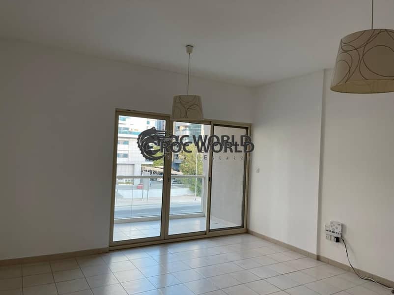 2 Tecom View | Chiller Free | Well Maintained