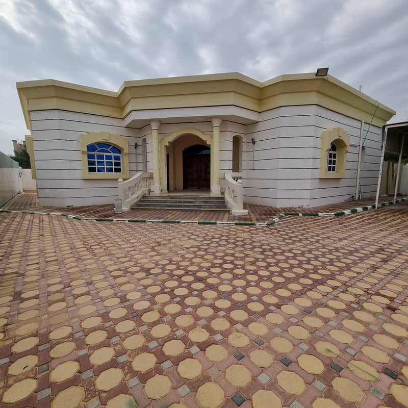 3bhk beautiful big villa in shab al lashker