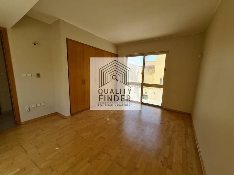 8 Corner unit| Single Raw TH with maid room| Call now