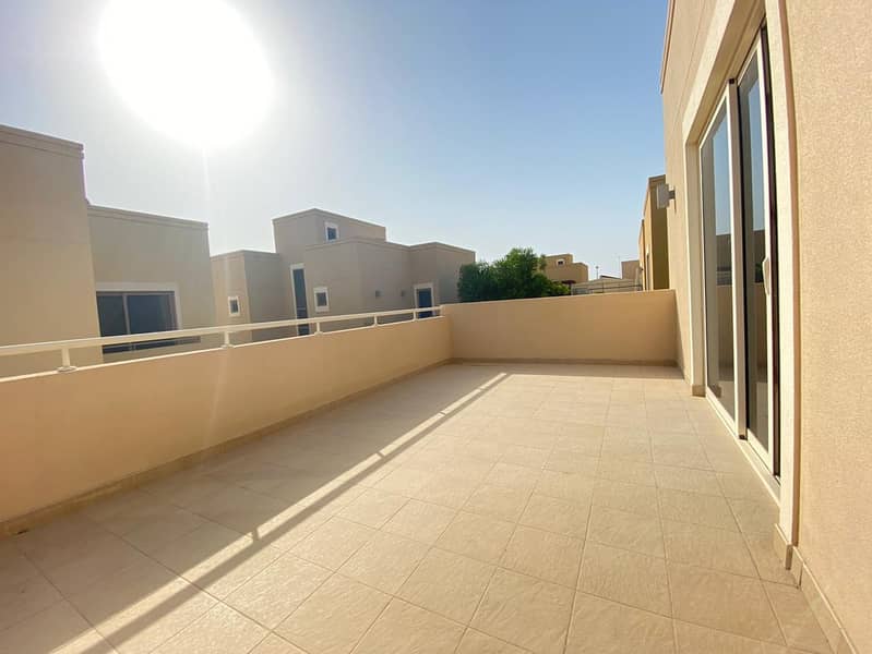 9 Fantastic Offer 3 BR Townhouse with Private Garden
