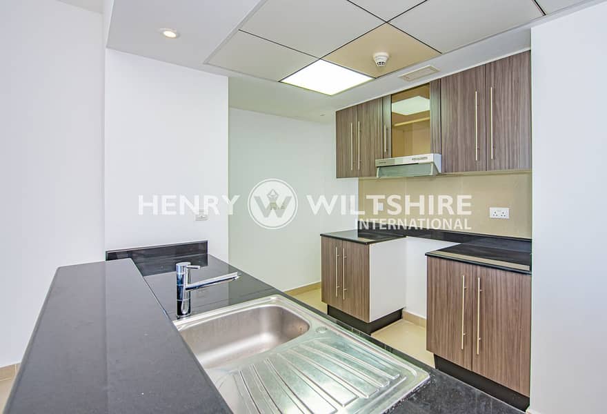 4 1BR Apt - Photo 07. jpg