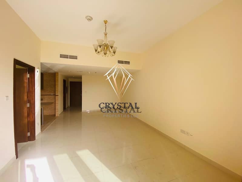 3 Stunning Creek View I 1BR with Balcony  in Niloofar tower