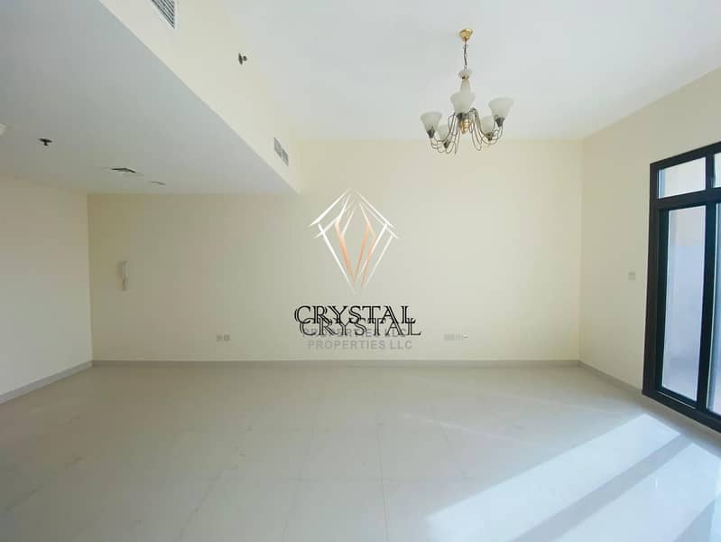 4 Stunning Creek View I 1BR with Balcony  in Niloofar tower