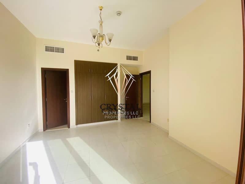 5 Stunning Creek View I 1BR with Balcony  in Niloofar tower