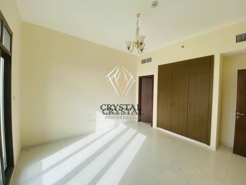 6 Stunning Creek View I 1BR with Balcony  in Niloofar tower