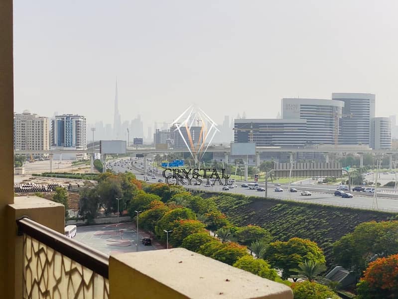 20 Stunning Creek View I 1BR with Balcony  in Niloofar tower