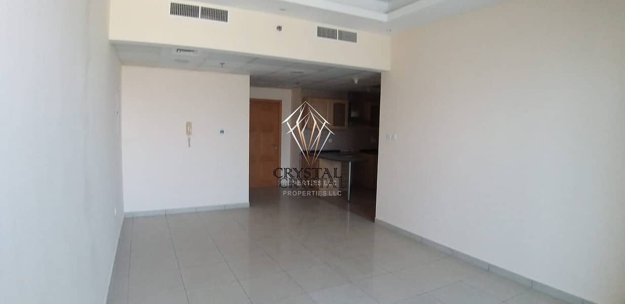 8 1BR with Big Balcony!Emirates hills view
