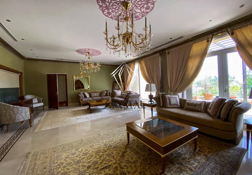 7 Stunning  5BR Villa with Full Golf and Lake View