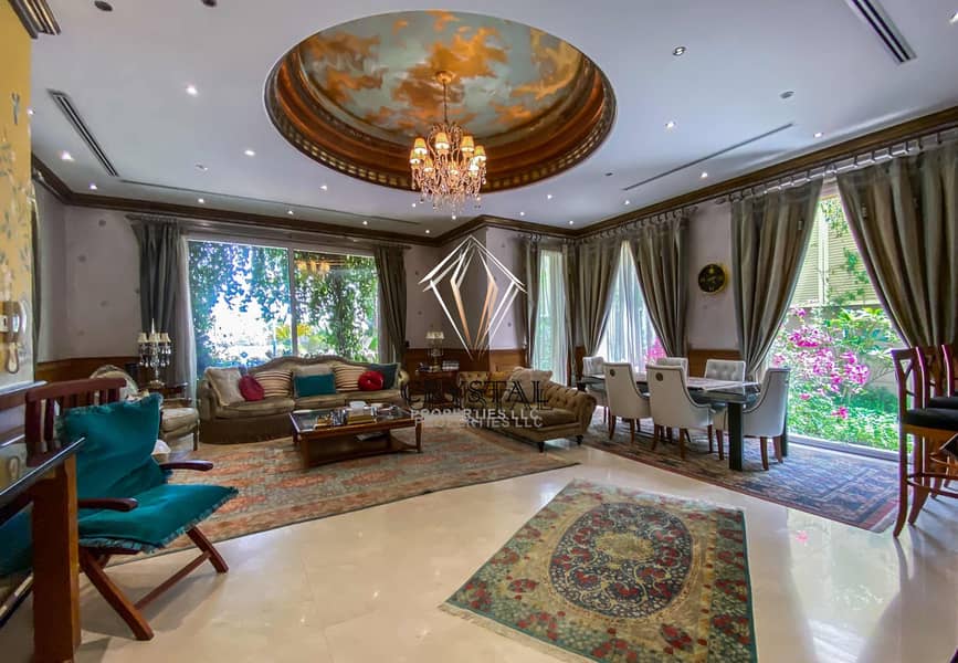 23 Stunning  5BR Villa with Full Golf and Lake View