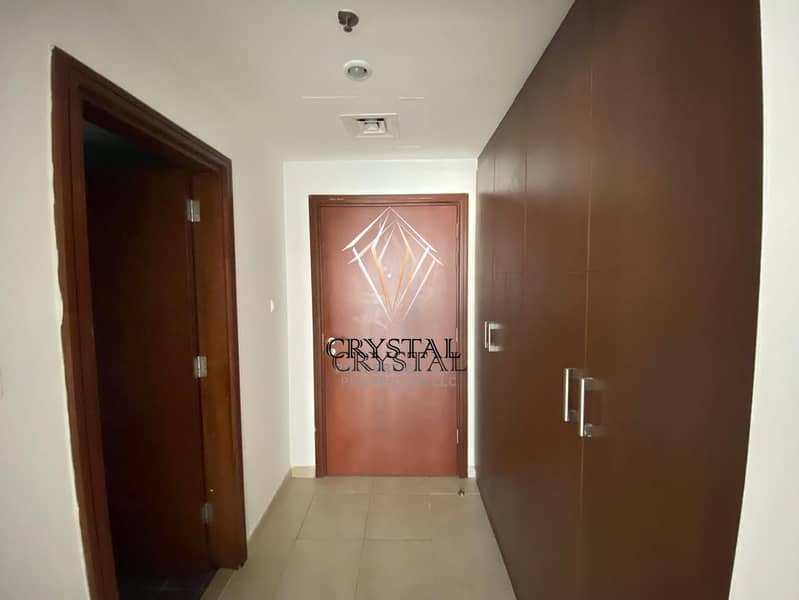 4 Spacious Rente d 2BR  !Next to Dubai Mall