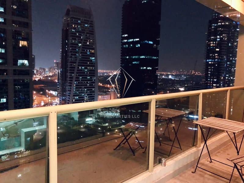 3 Stunning 01BR with reduce price with balcony!