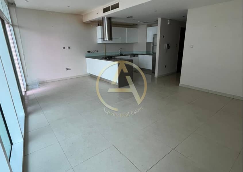 Unfurnished spacious apartment with waterfront living experience.