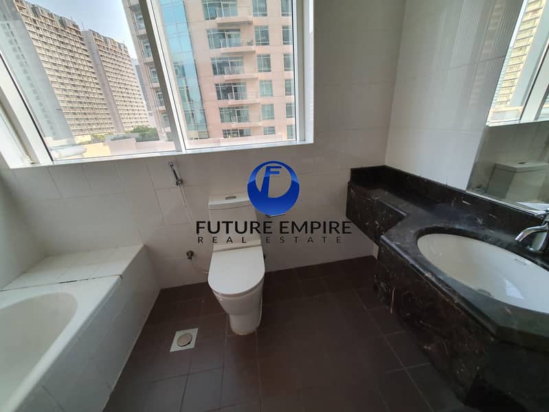 5 Full Burj Khalifa View | Ready To Move | Multiple Cheques