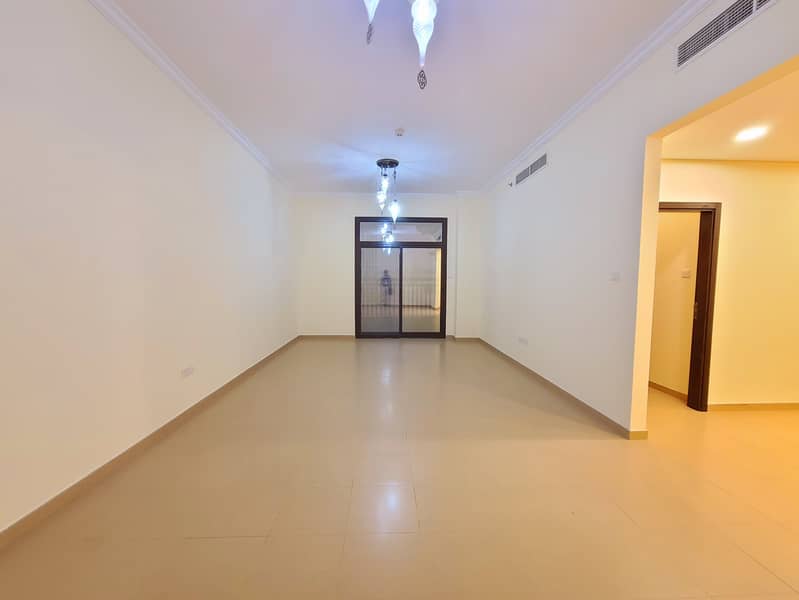 Chiller Free Close To Metro // 2BHK Apartment + Maid Room + Laundry Room With Appliances // Ready To Move