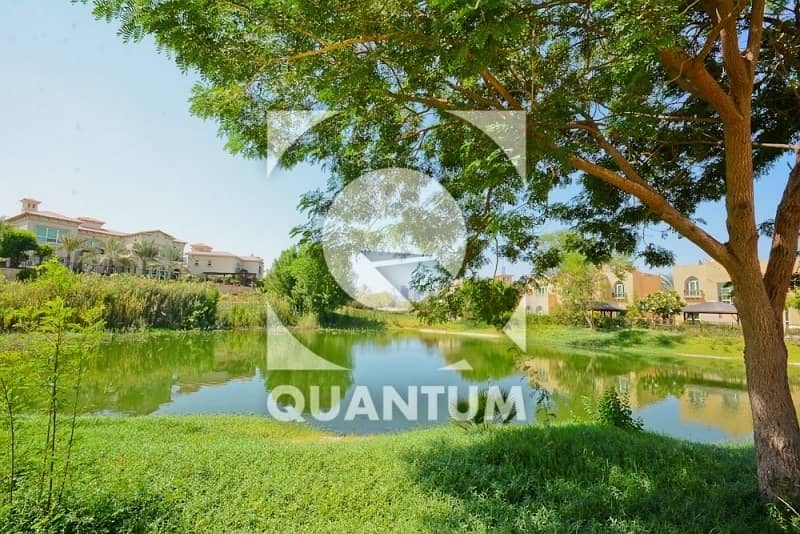 Upgraded| Open-Plan| Bright|Lake Views Upgraded| Open-Plan| Bright|Lake Views