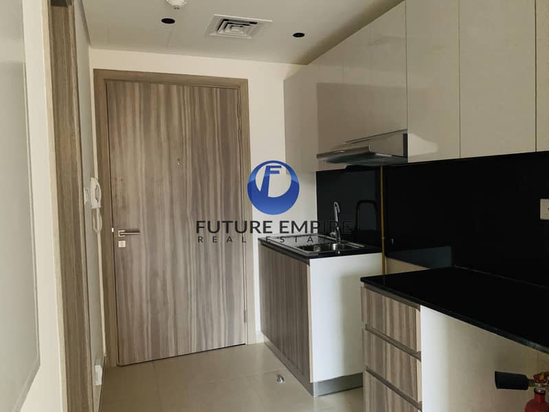 14 Limited offer | STUDIO | with balcony in 30