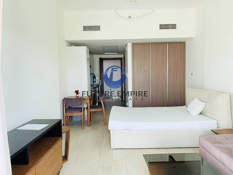 Bright fully furnished Studio with All Facilities