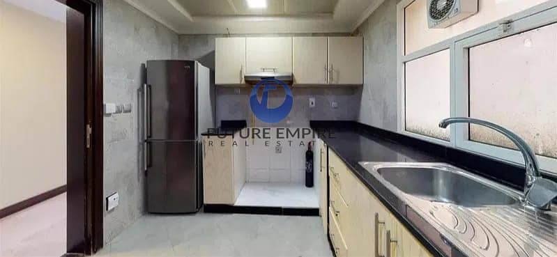6 CHILLER FREE FULLY FURNISHED 1 BHK WITH ALL FACILITIES. FRONT OF RTA BUS STOP. .