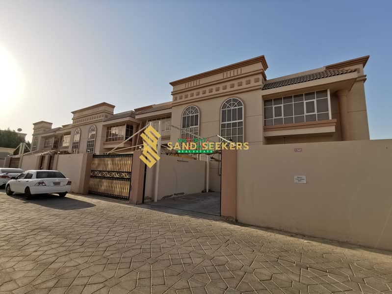 Gorgeous 5 Master B/R Villa with Front Yard ## MBZ City