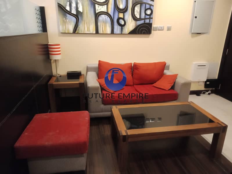 11 NO COMMISSION / Chiller free fully furnished Studio , appliances closed kitchen, gym pool parking free