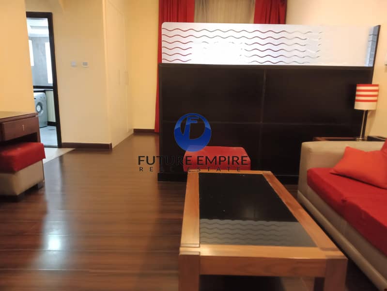 14 NO COMMISSION / Chiller free fully furnished Studio , appliances closed kitchen, gym pool parking free