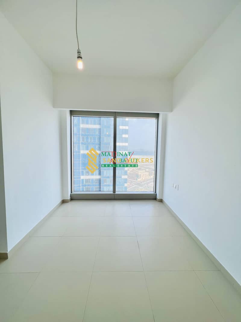 MODERN 1 BEDROOM APARTMENT WITH CITY VIEW . . . !!!!