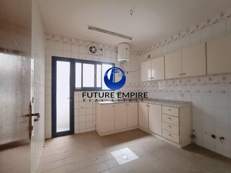 4 Available For Sharing And Partition  | Big Balcony  |  Closed Kitchen | Near Salahudin Metro
