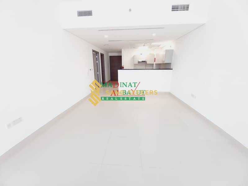 GORGEOUS 1 BEDROOM APARTMENT || READY TO MOVE IN . . !!!