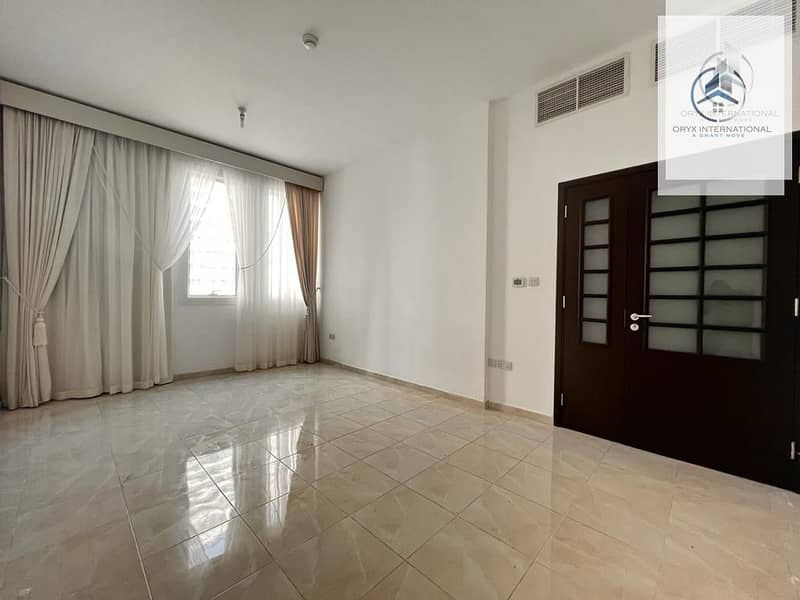 Квартира в Аль Халидия, 2 cпальни, 65000 AED - 6336389