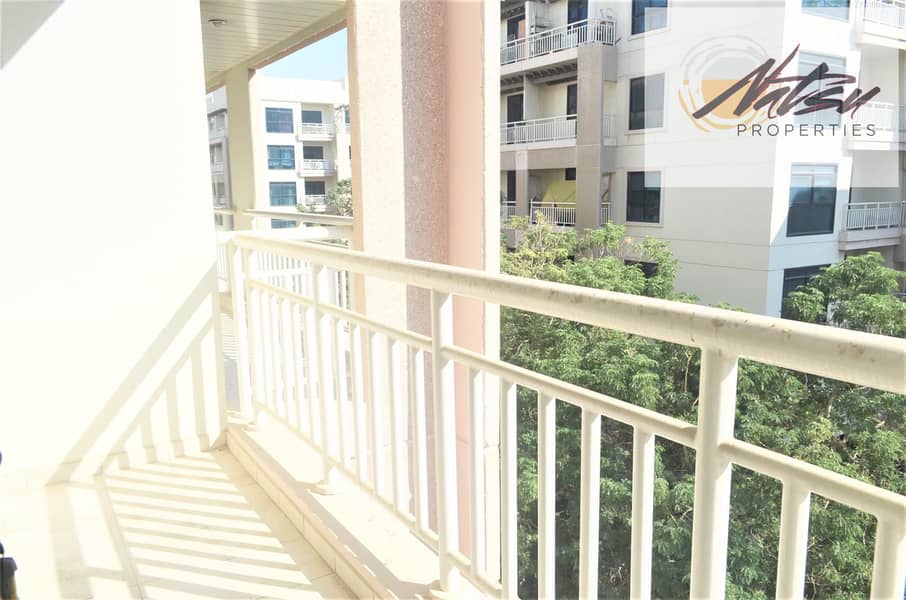 11 Well Maintained Full Building Apartments