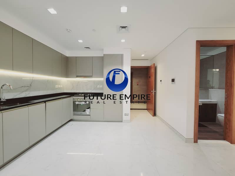 11 Luxury Style 2Bhk - Modern Furnished Kitchen + Laundry Room  - Cultural village
