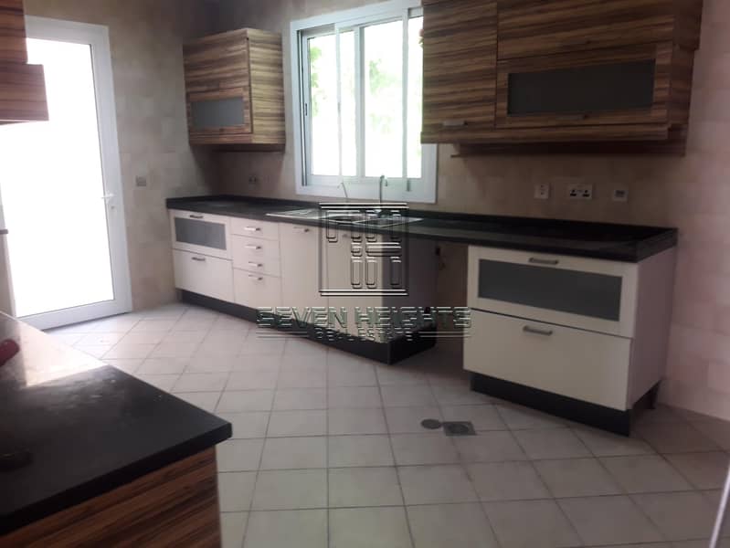 21 Big and nice 5br Villa in Khalifa park,  maids,  driver,  storage