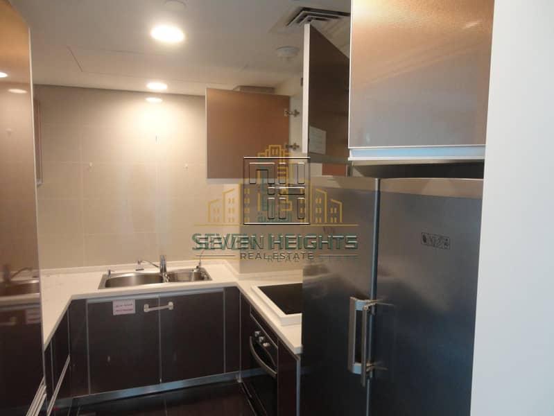 31 Hot Deal For 3B. R Town House Duplex +2Store With Closed Kitchen