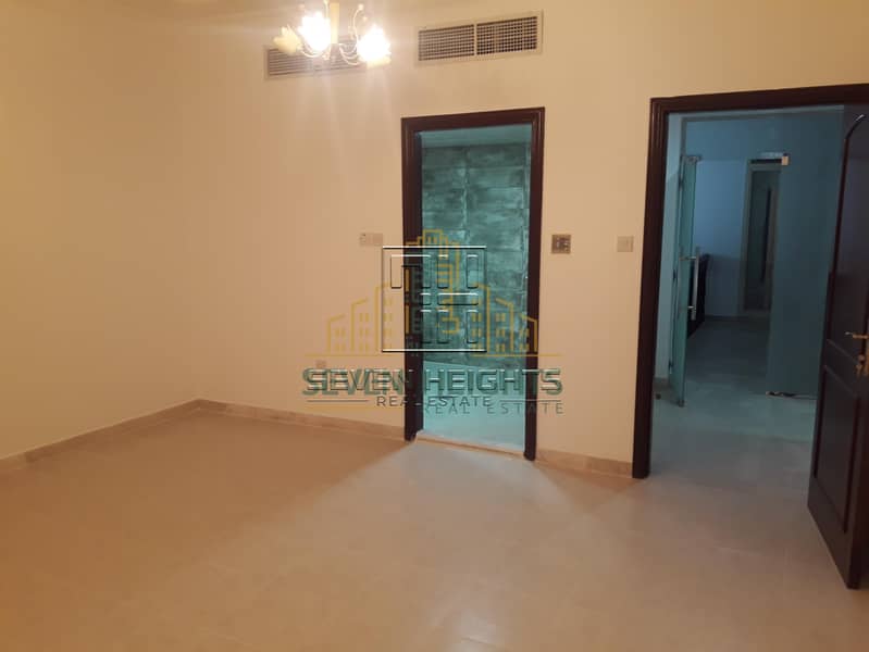 24 Huge 6br villa  in abu Dhabi  gate with maids room