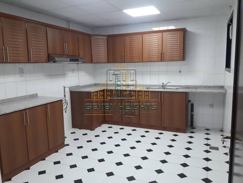 19 Big and nice 4br with maids room in salam street