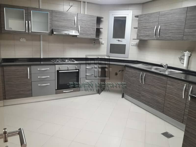 30 Excellent  super 2br with madis room with attache bathroom with 4 bathroom , kitchen  appliances