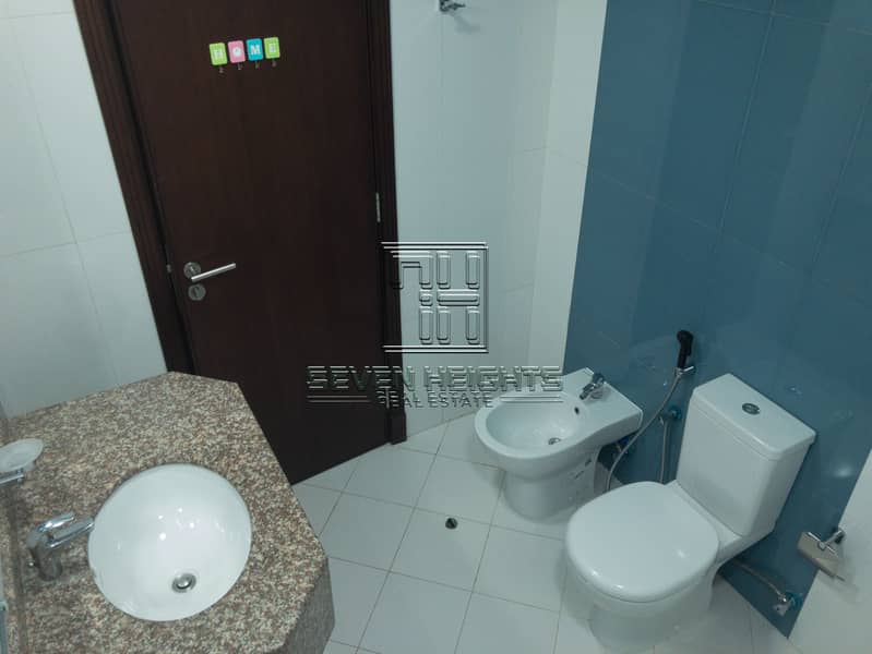 6 Hot Deal in Studio apartment situated in the Hydra Avenue Tower