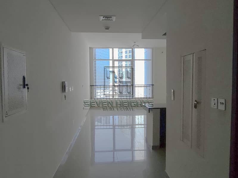 7 Hot Deal in Studio apartment situated in the Hydra Avenue Tower