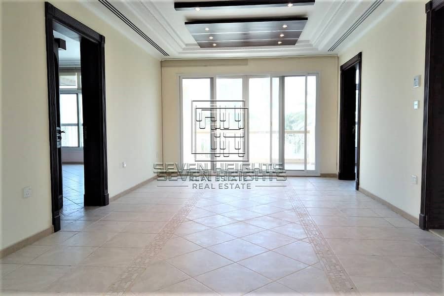 20 Huge 4br Villa in al marina abu Dhabi,  in good condition