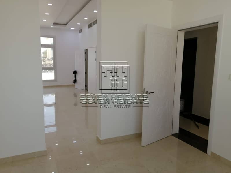 31 Brand New- for 1st tenant-  6 bedroom Villa