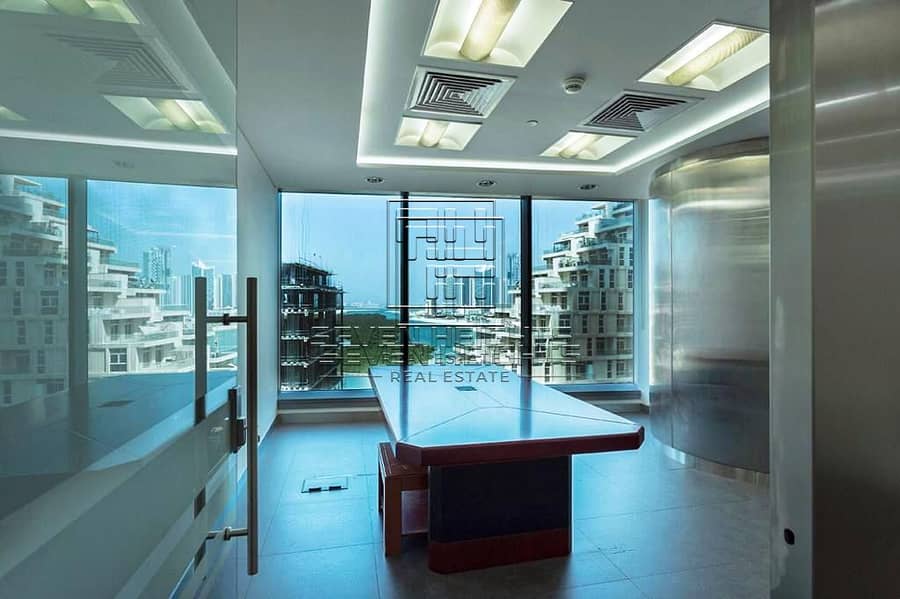12 Pure Prestige & Exclusivity Office in Sky Tower
