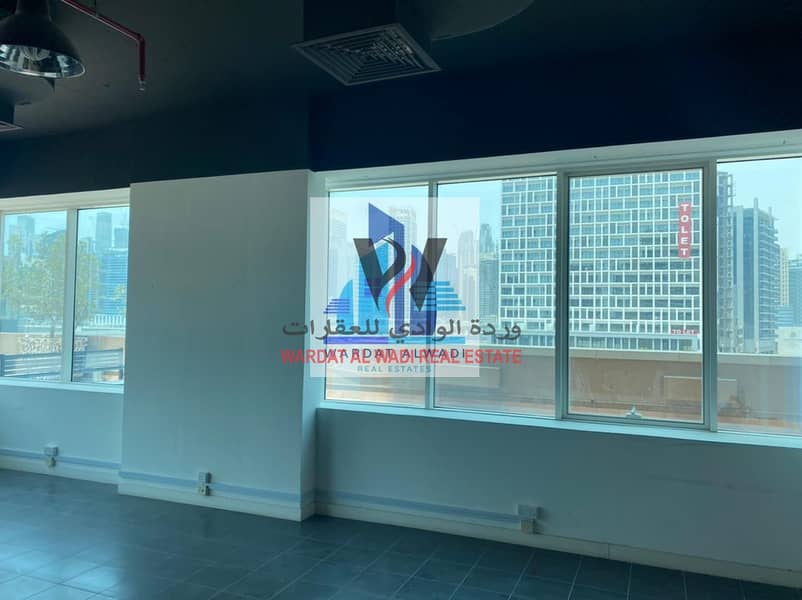 6 Fitted office with Partition in Business Bay |  Spacious View