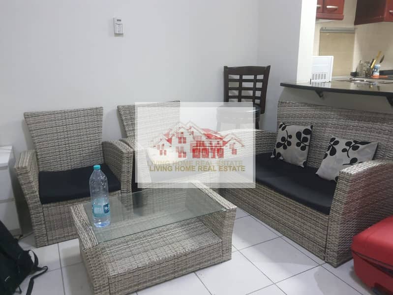 FURNISHED STUDIO APARTMENT FOR RENT VERY CLOSE TO METRO STATION 38k by 4 CHEQUES