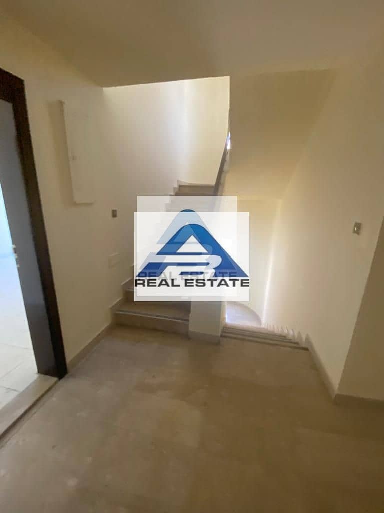 39 4 Bhk Villa ! Facilities ! Karama Area