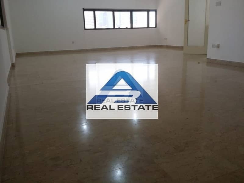 2 Spacious 3 bhk with Maids Rm in Khalidia