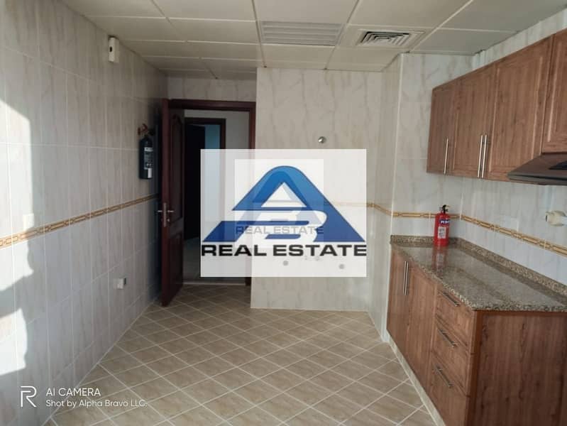 14 Well Maintained ! 3 bedrooms with Maids Rm ! Parking ! Khalidia