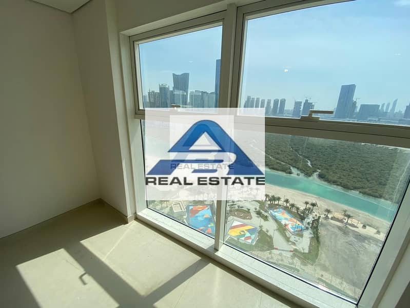 5 Amazing View  Near to Park and Beach ! Modern Living  !12 Chq  !2 Months Free ! Facilities